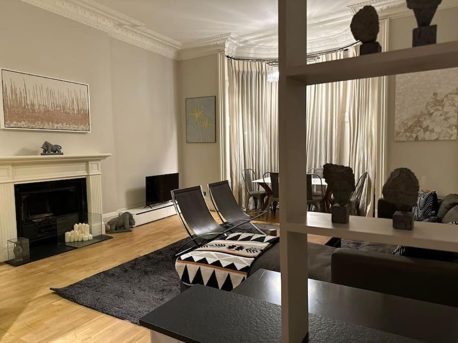 런던 Stunning 2 Bed/2Bath Flat In Heart Of Kensington 아파트 외부 사진